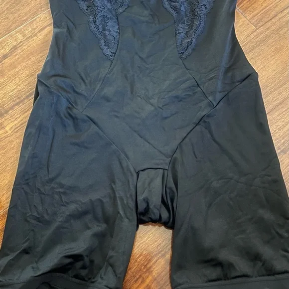 Maidenform Shapewear 2XL - Picture 1 of 9